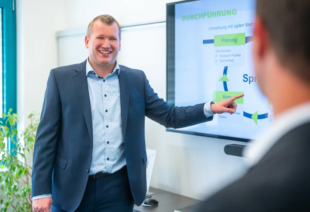 Michael Hartkopf bei der Präsentation — nu:version in Aktion